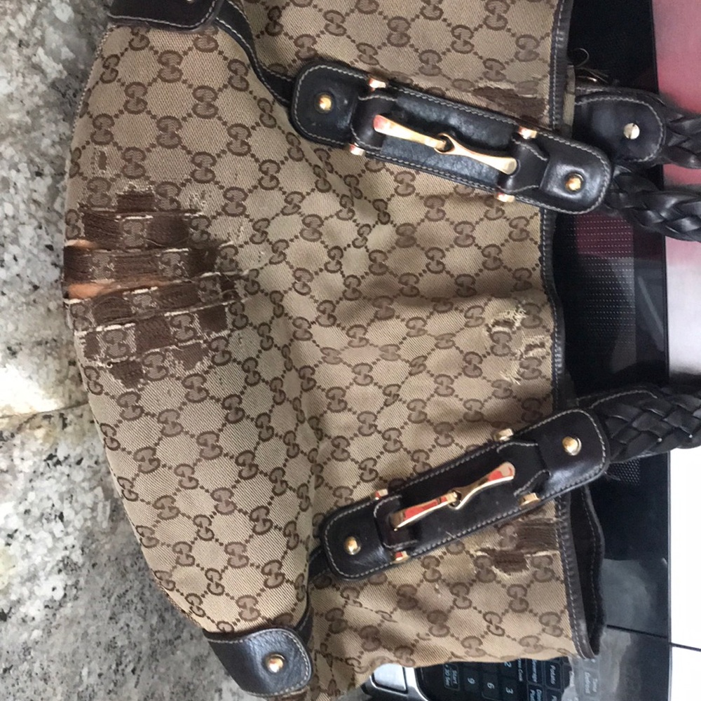 Gucci - Picture 2 of 3